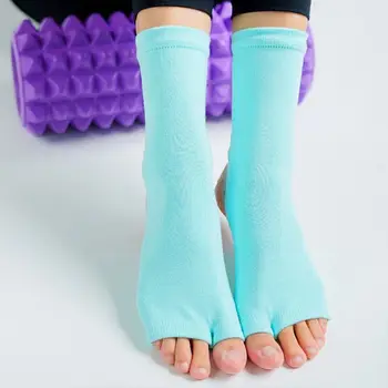 Фитнес Удобные дышащие хлопковые противоскользящие носки для йоги Однотонные носки Женские чулочно-носочные носки Half Palm